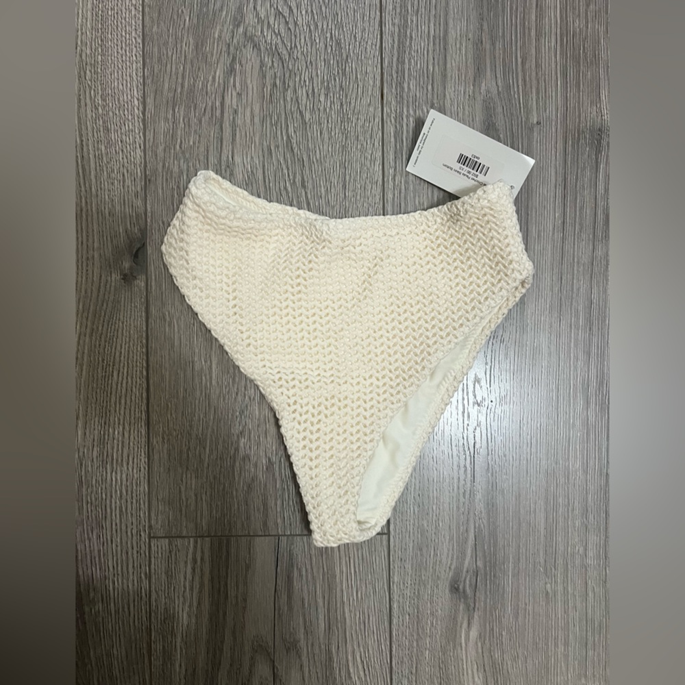 BNWT Montce crochet Paula high waist bottoms in ivory/bone size XS